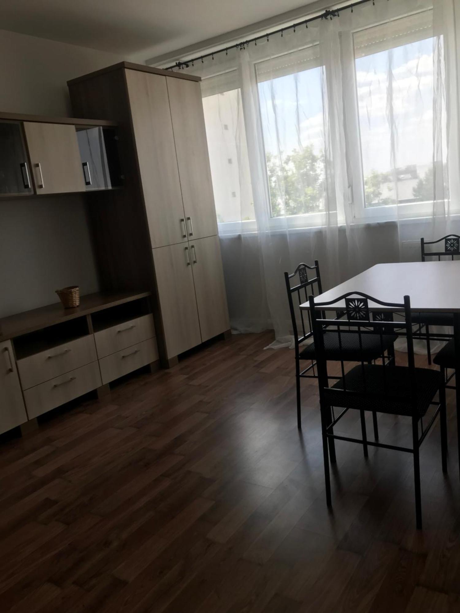 Pillango Parki Kis Lakas 15 Percre A Belvarostol Budapeste Exterior foto