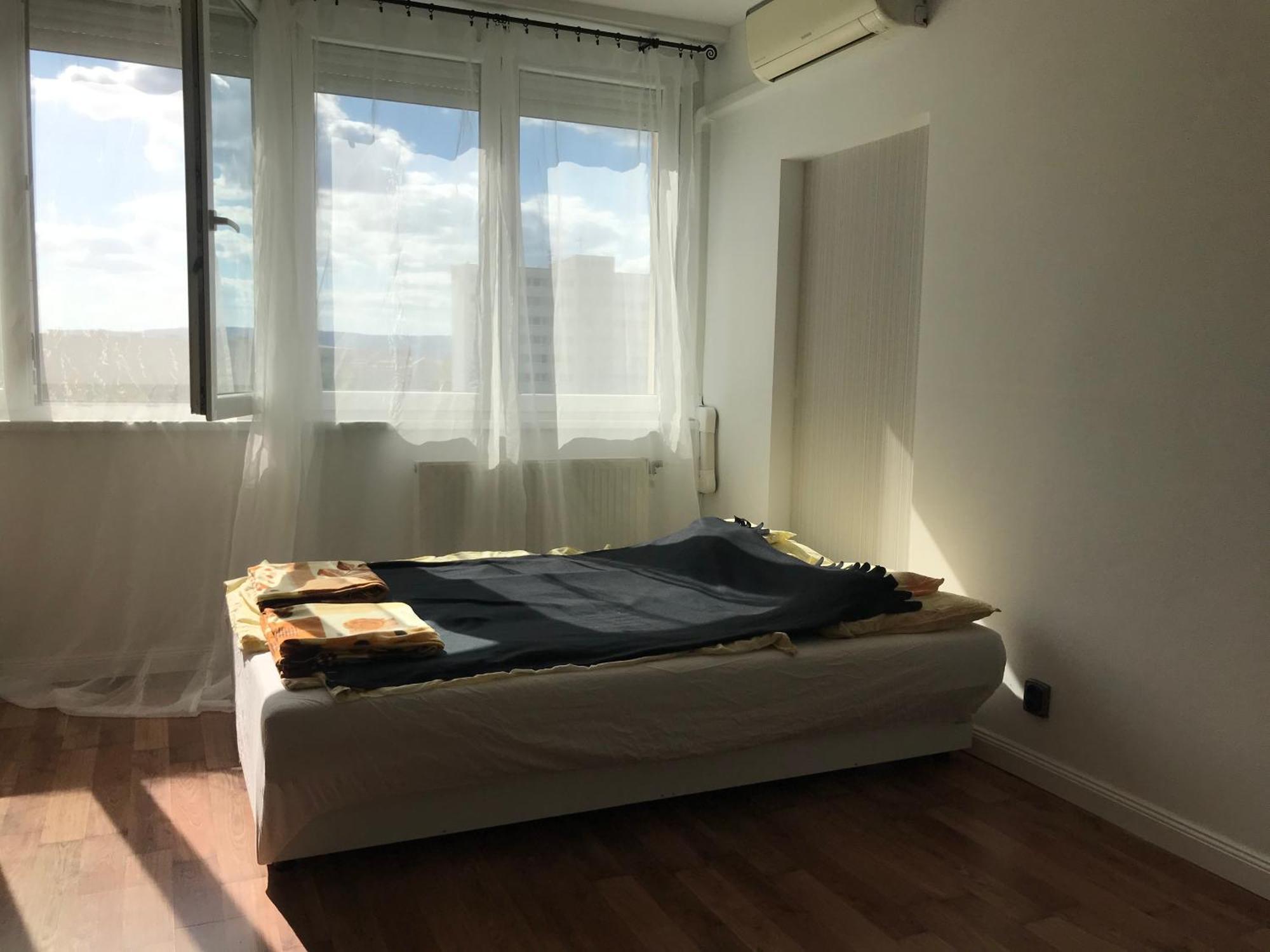 Pillango Parki Kis Lakas 15 Percre A Belvarostol Budapeste Exterior foto
